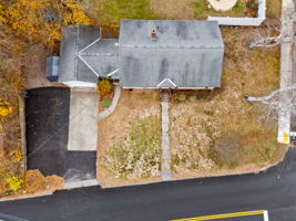 27 Fifield St, Nashua, NH 03060, USA Photo 10