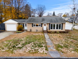 27 Fifield St, Nashua, NH 03060, USA Photo 16