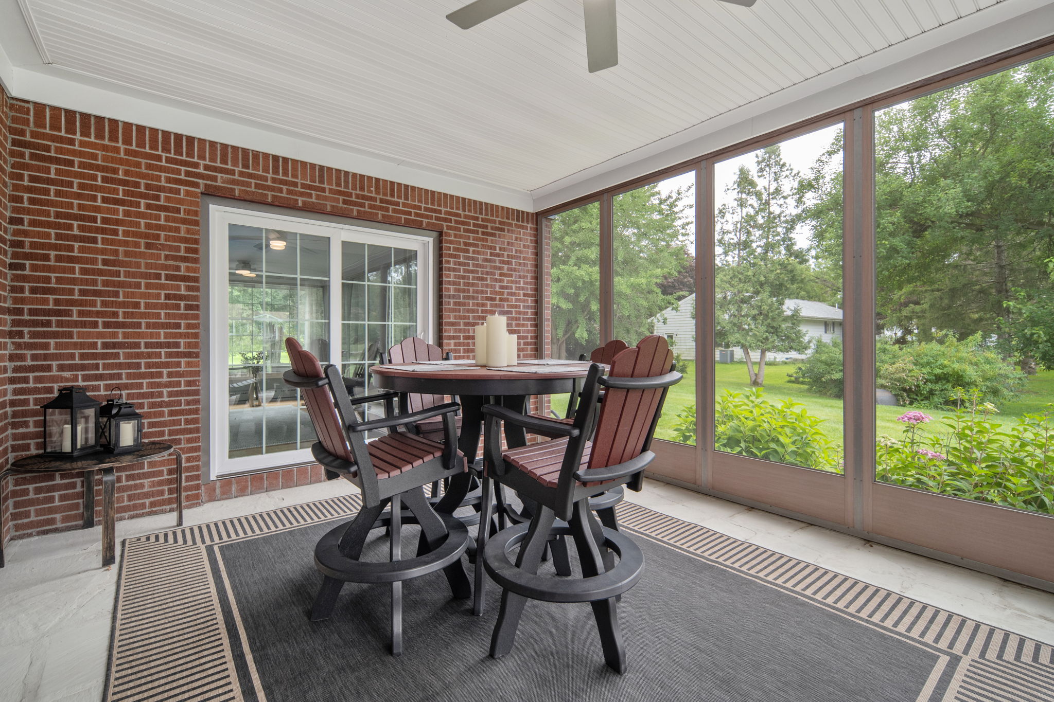  Photo 56