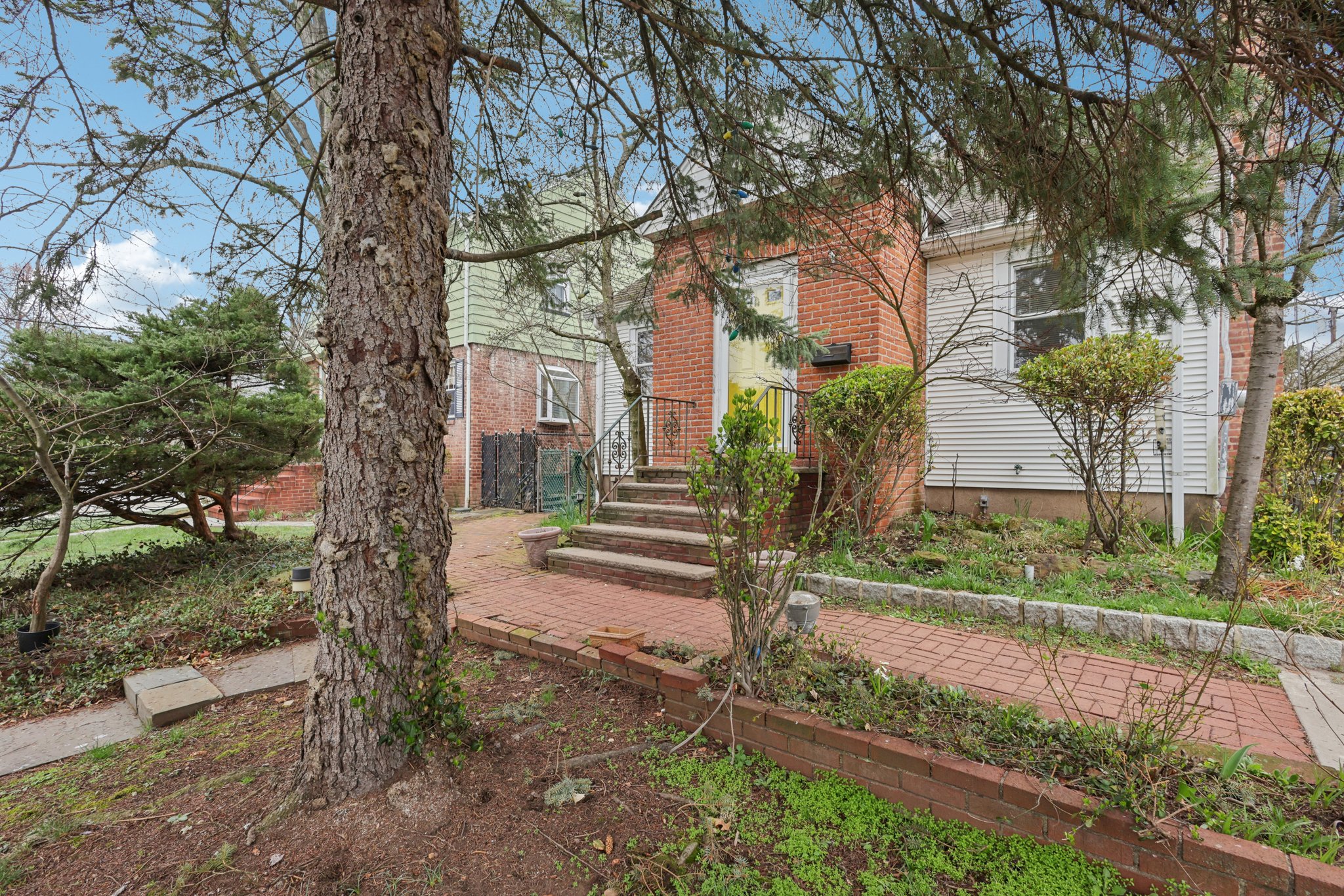 27 Jagoe Street, Bergenfield