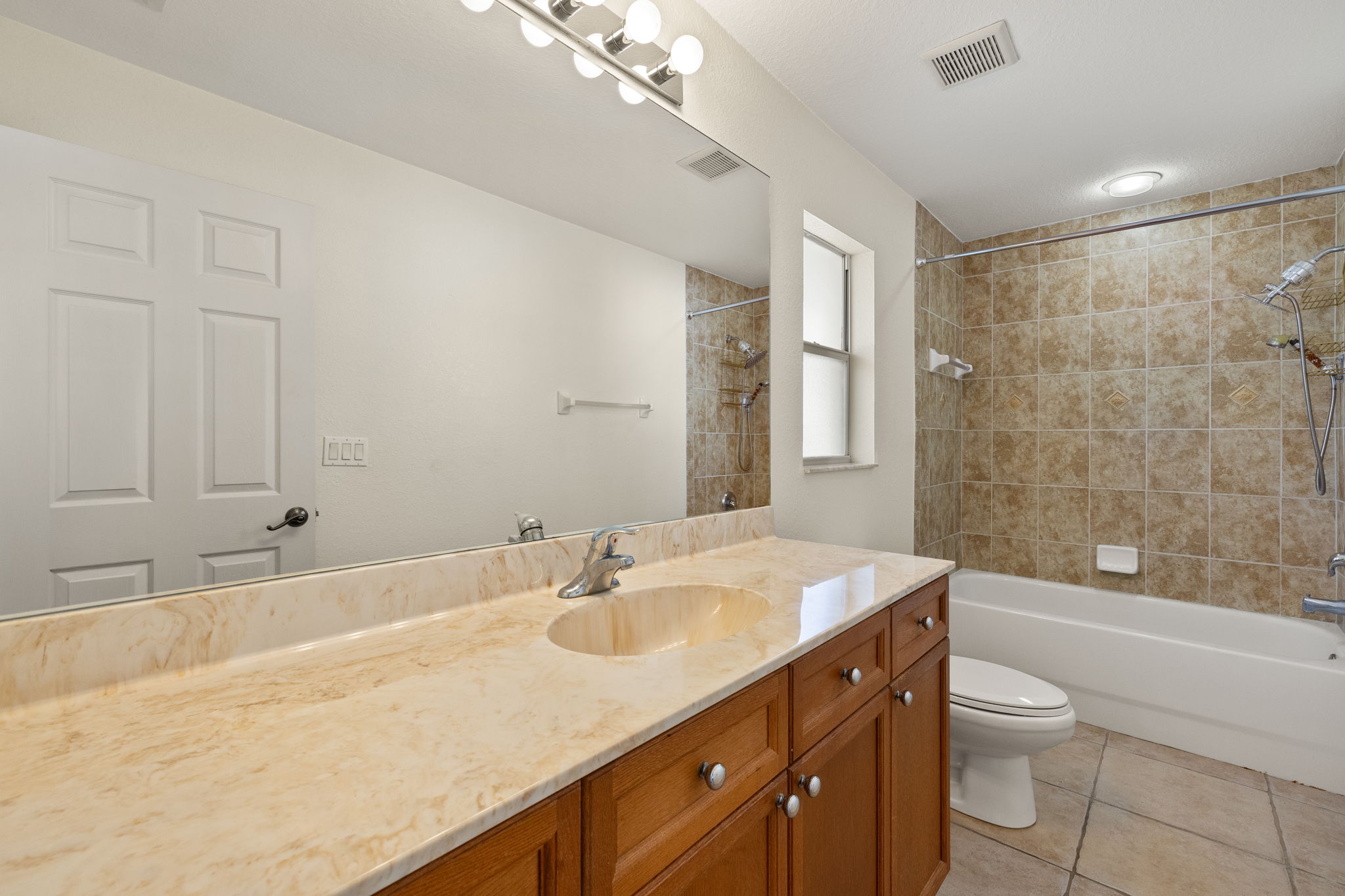 Guest Bathroom 2