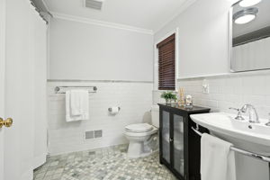  Photo 36