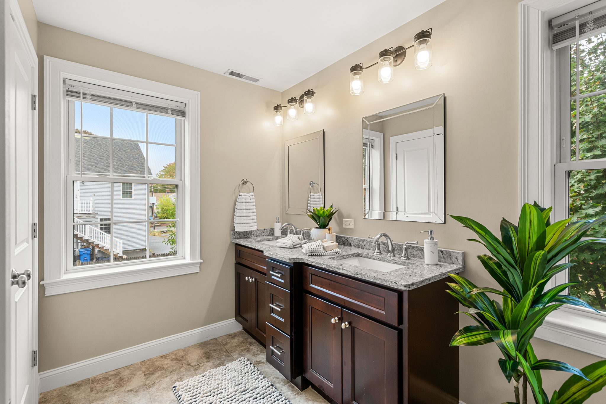 27 Pearl St, Wakefield, MA 01880, USA Photo 26