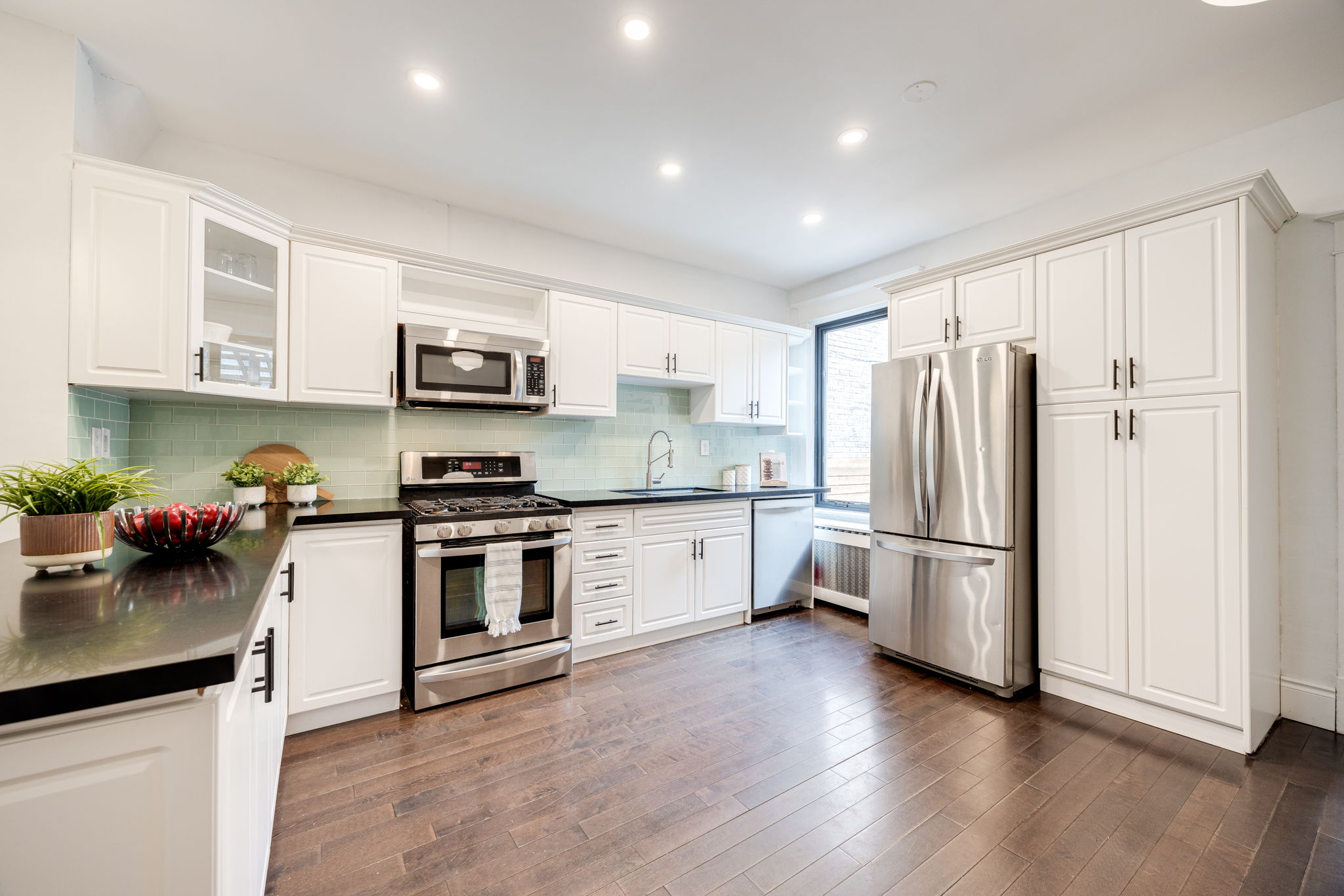 Toronto property showcase — delivered property photograph 14