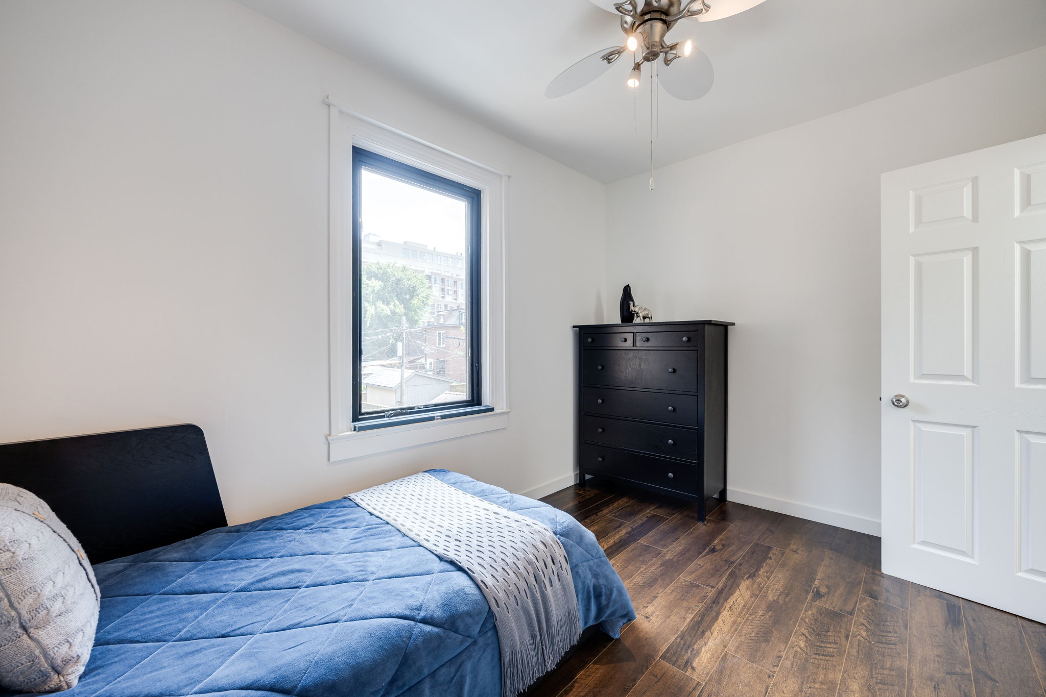 Toronto property showcase — delivered property photograph 23