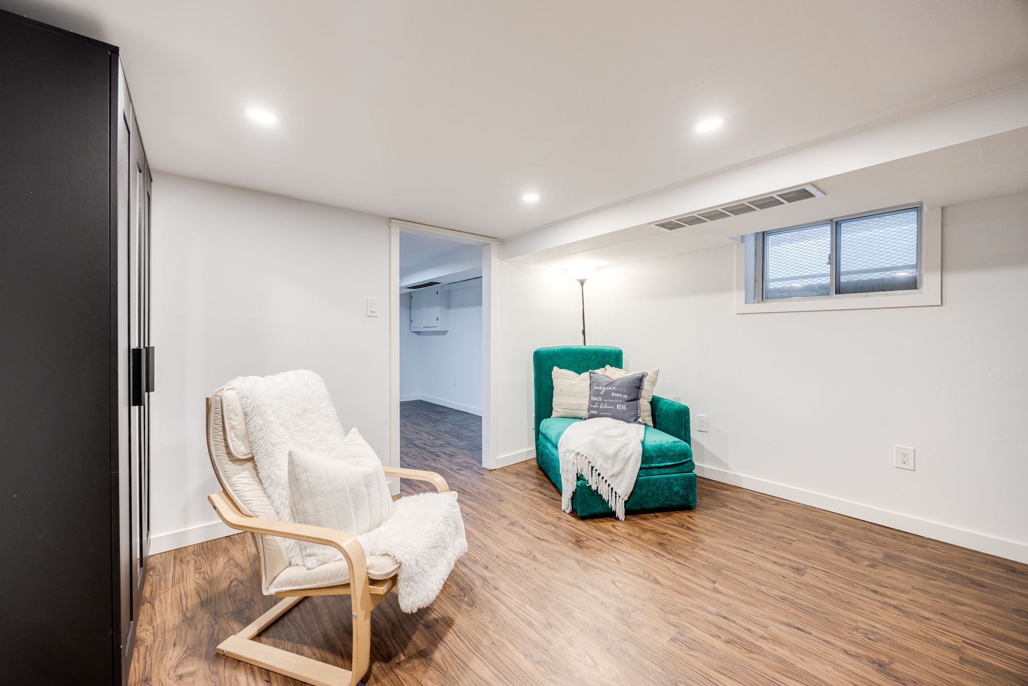 Toronto property showcase — delivered property photograph 34