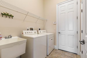  Photo 49