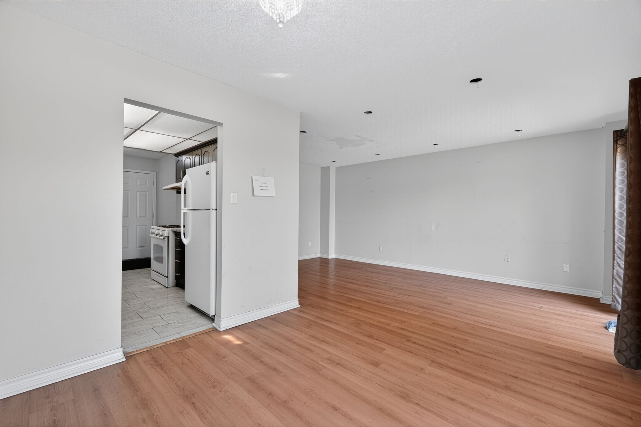 27 Saturn Dr Brampton, ON L6V 3X6