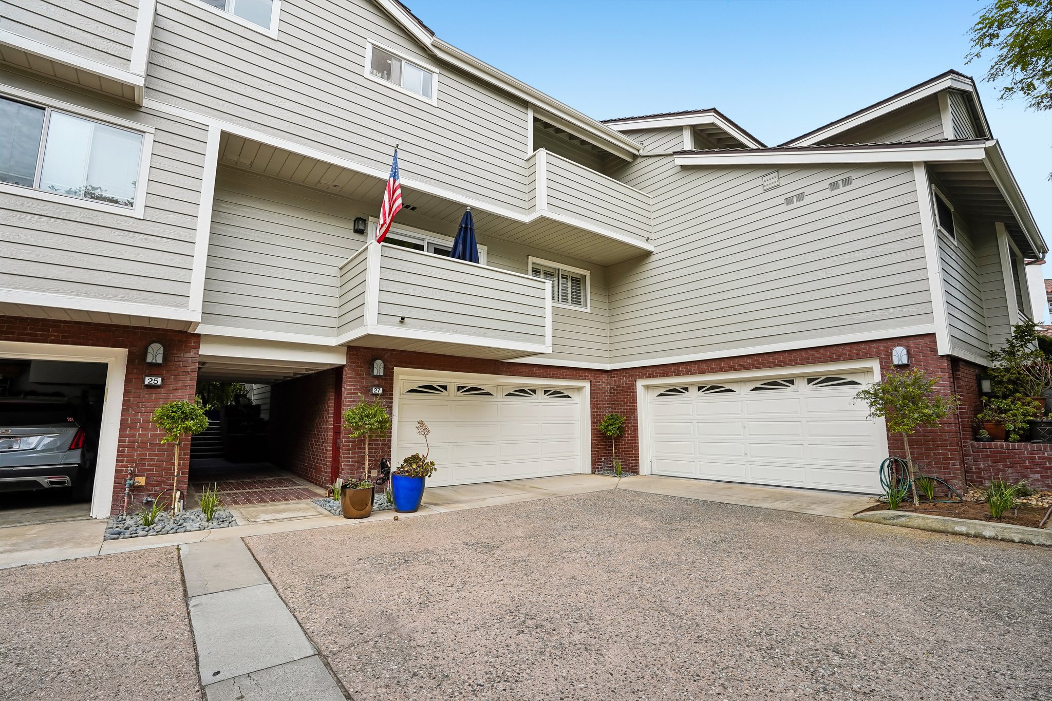 Tiburon Ct-S0805-003.jpg