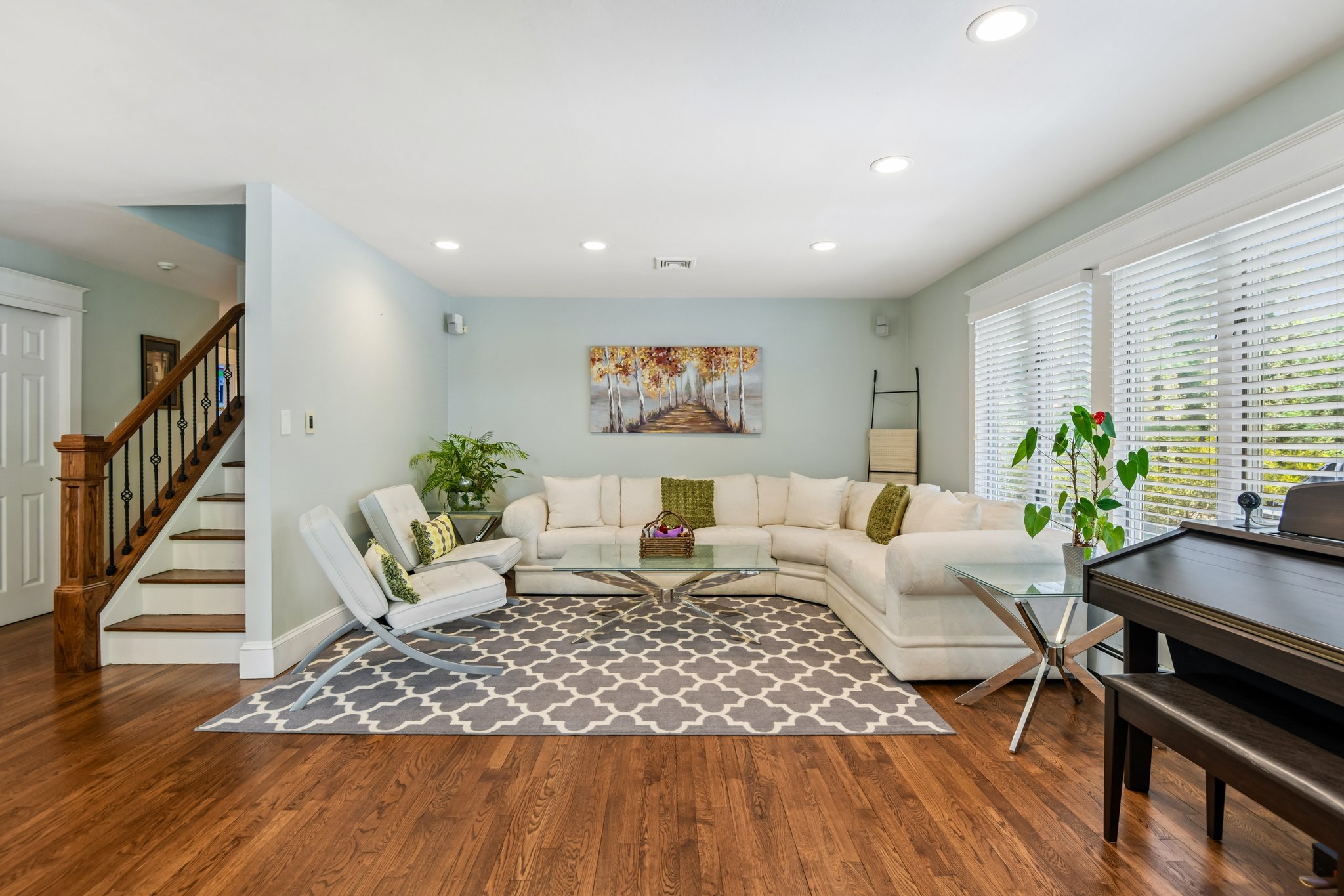 Treeview Dr-S2204-005.jpg