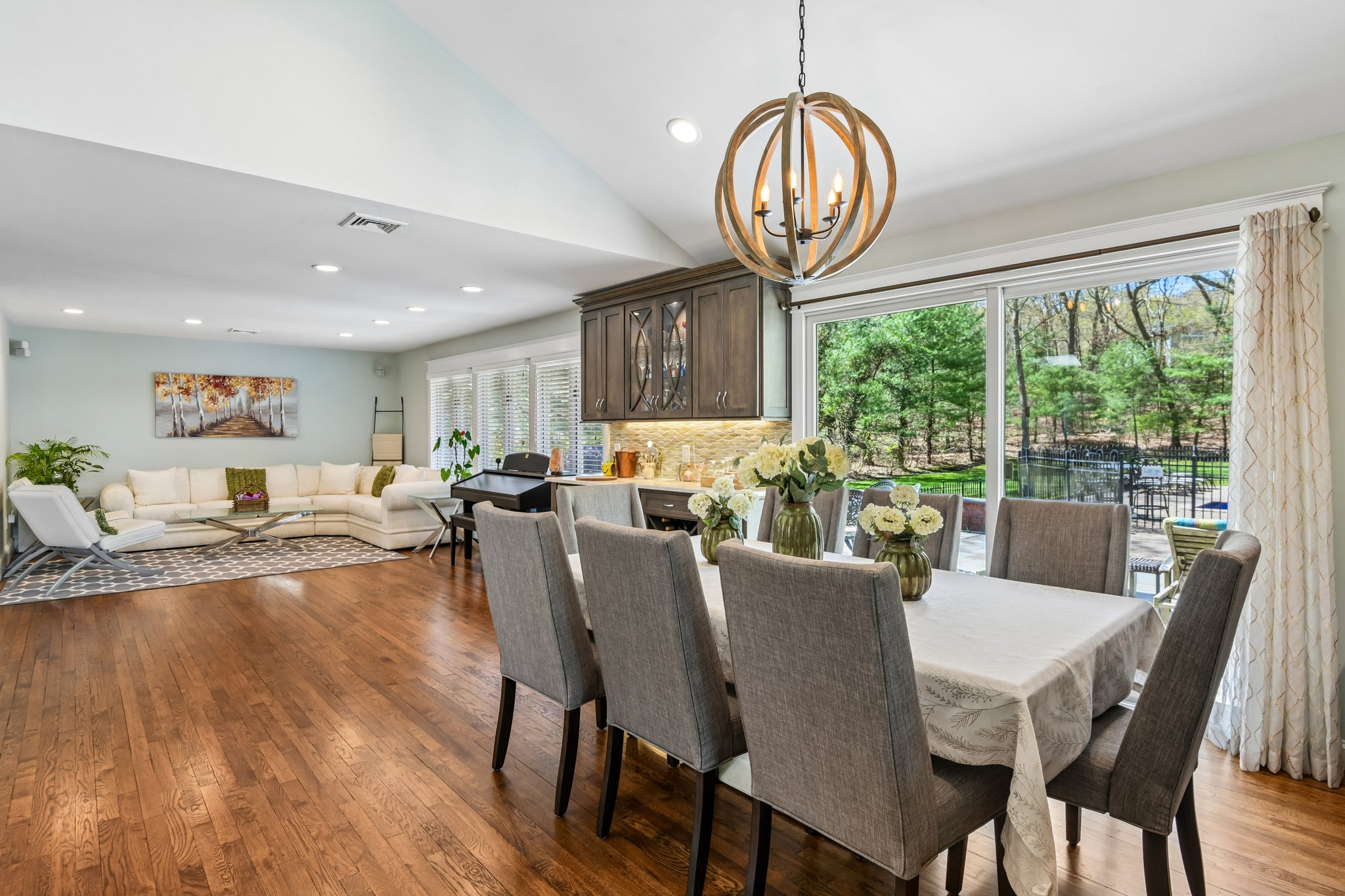 Treeview Dr-S2204-010.jpg