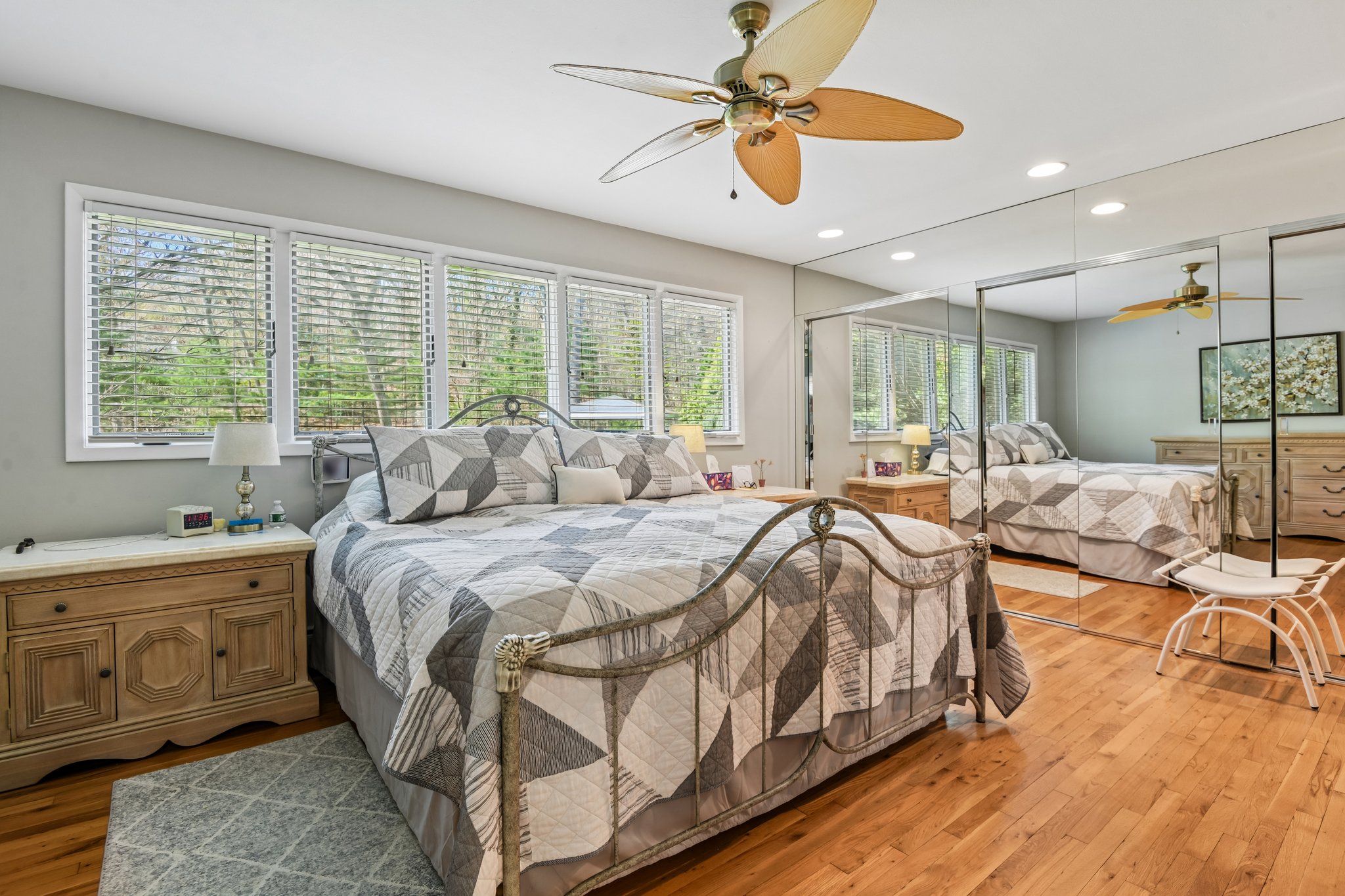 Treeview Dr-S2204-019.jpg