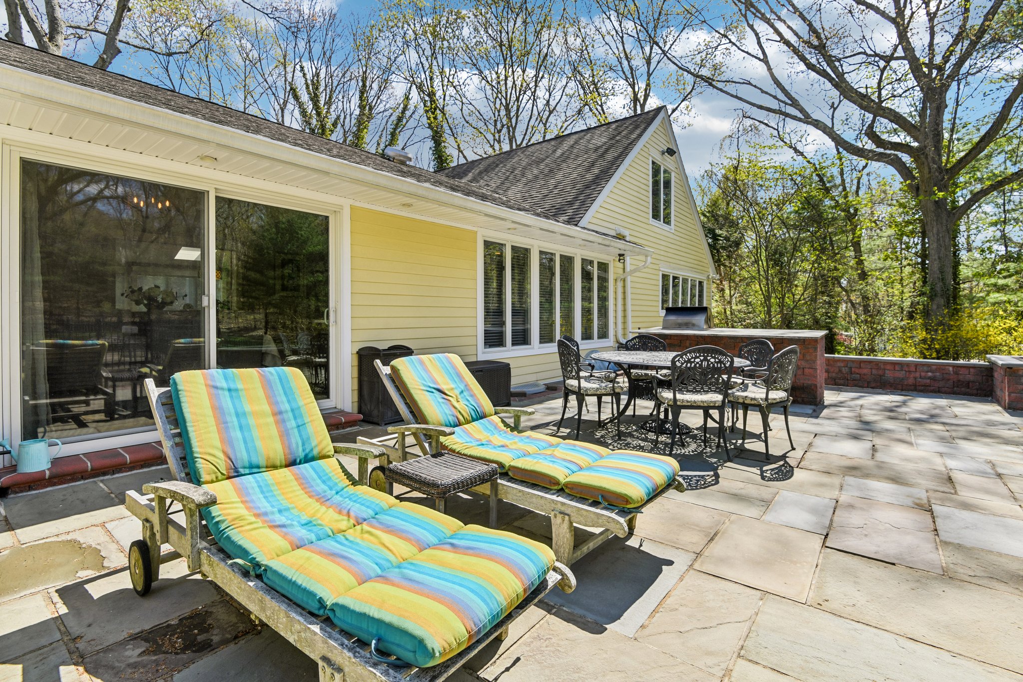 Treeview Dr-S2204-037.jpg