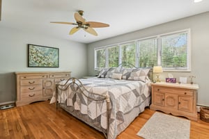 Treeview Dr-S2204-017.jpg