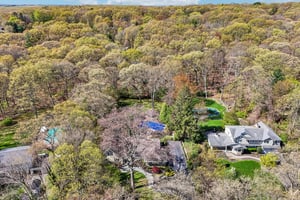 Treeview Dr-S2204-043.jpg