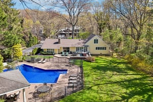 Treeview Dr-S2204-051.jpg