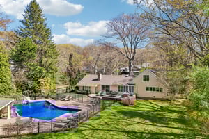 Treeview Dr-S2204-052.jpg