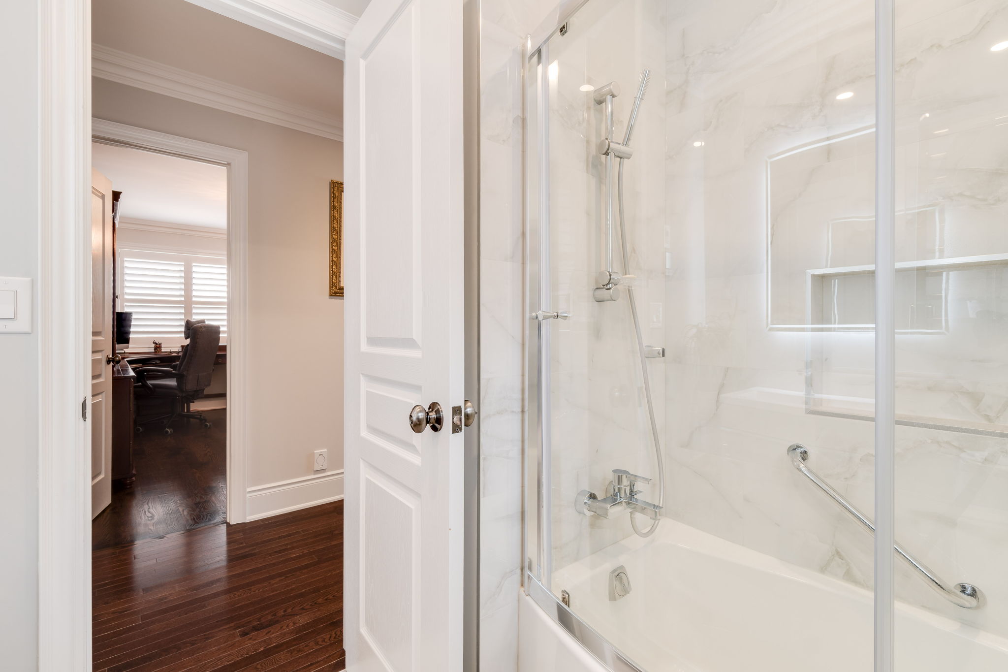 Aurora property showcase — delivered property photograph 42