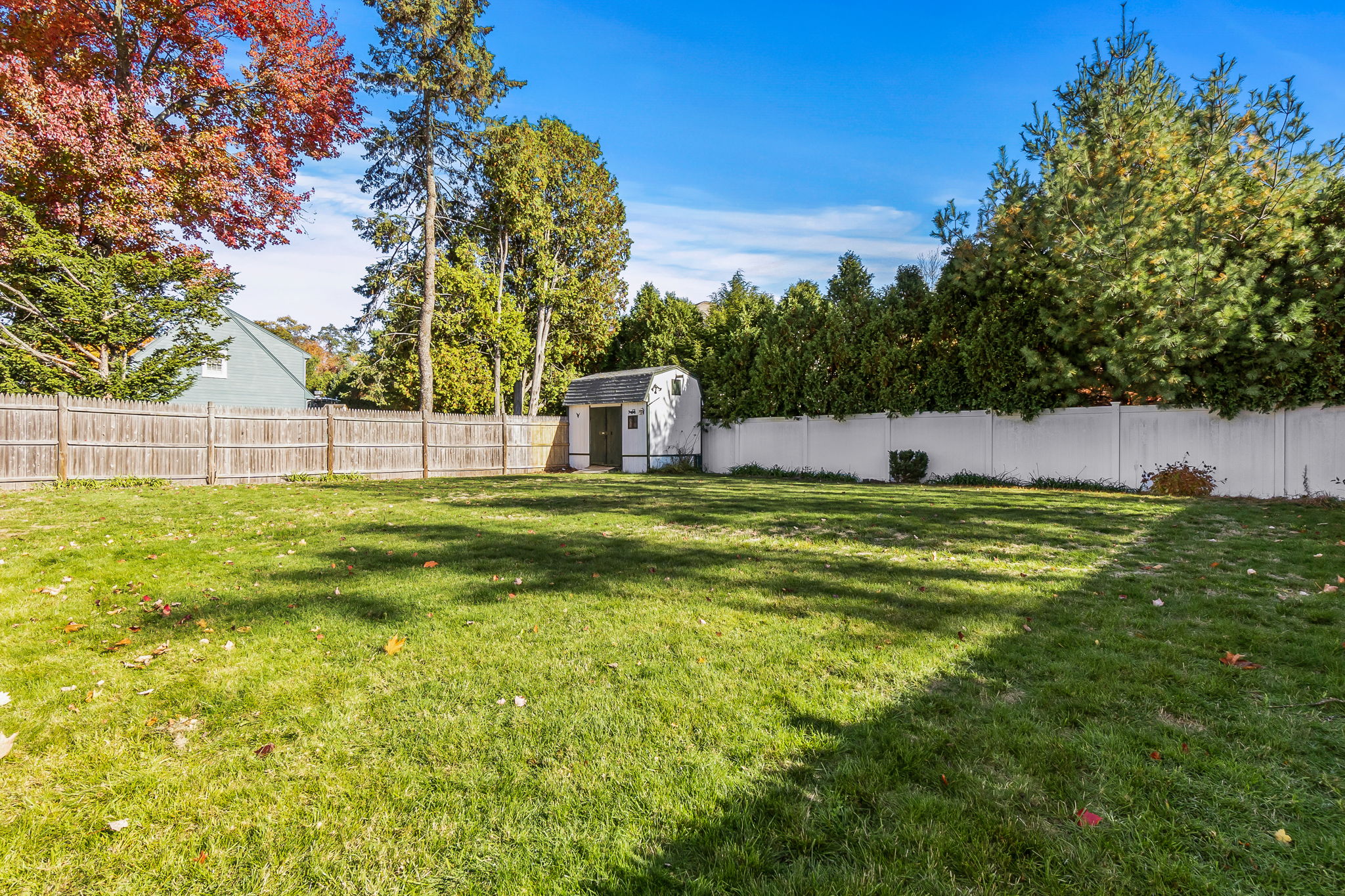 27 Walton St, Wakefield, MA 01880, USA Photo 21