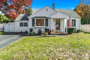 27 Walton St, Wakefield, MA 01880, USA Photo 1