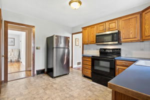 27 Walton St, Wakefield, MA 01880, USA Photo 5