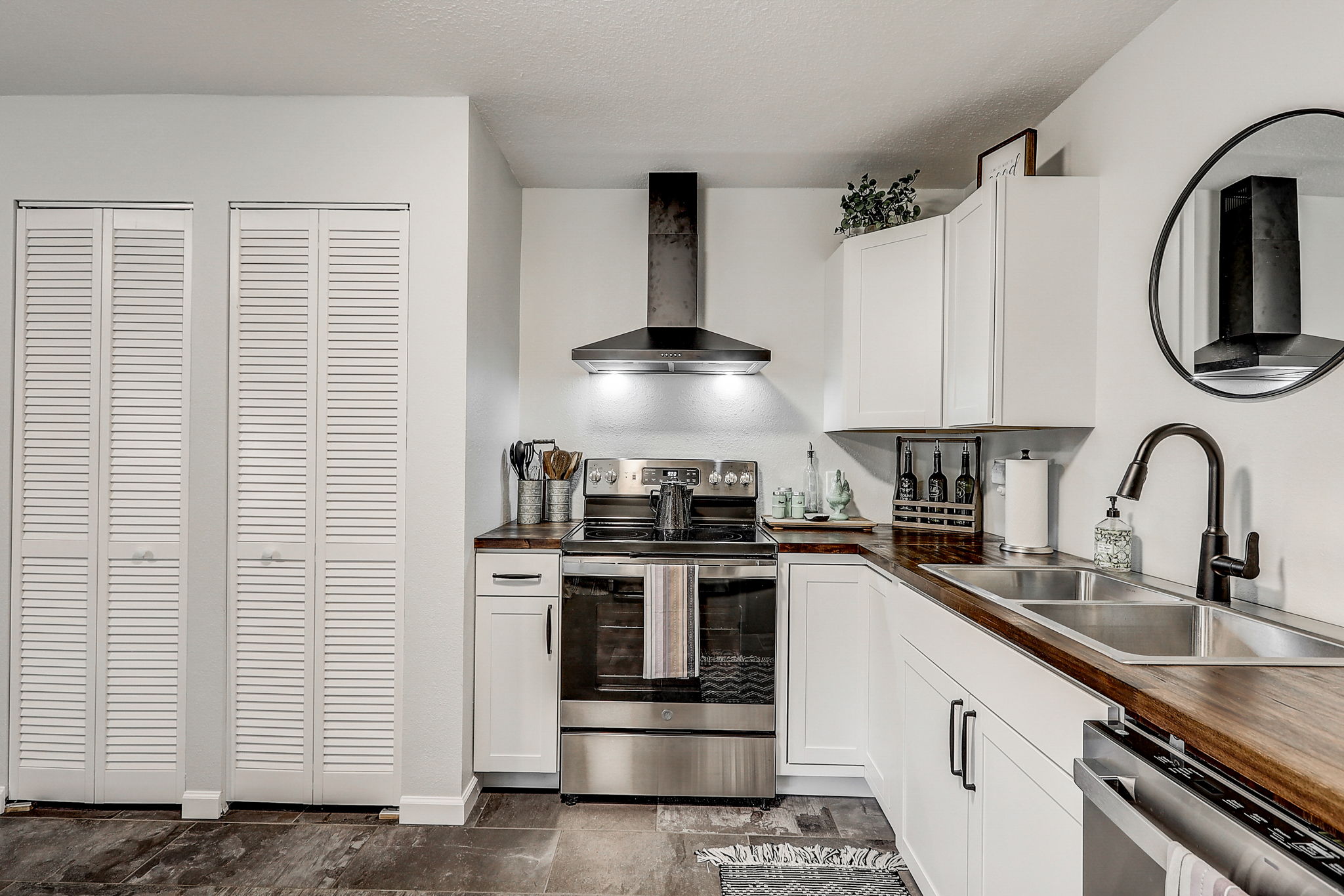 Dogwood Ave-016