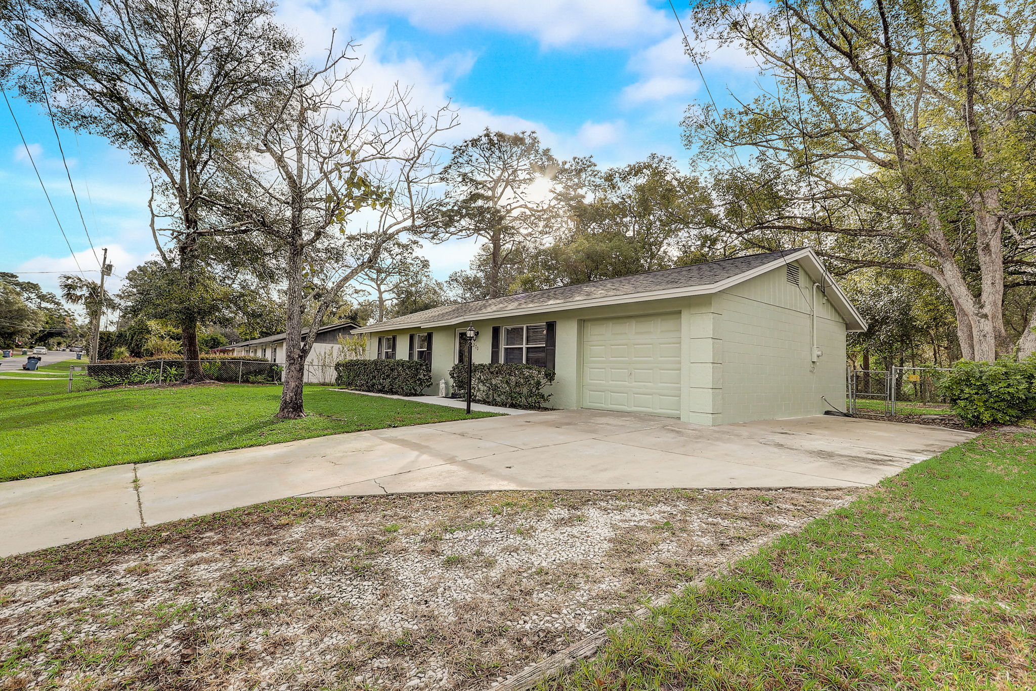 Dogwood Ave-004
