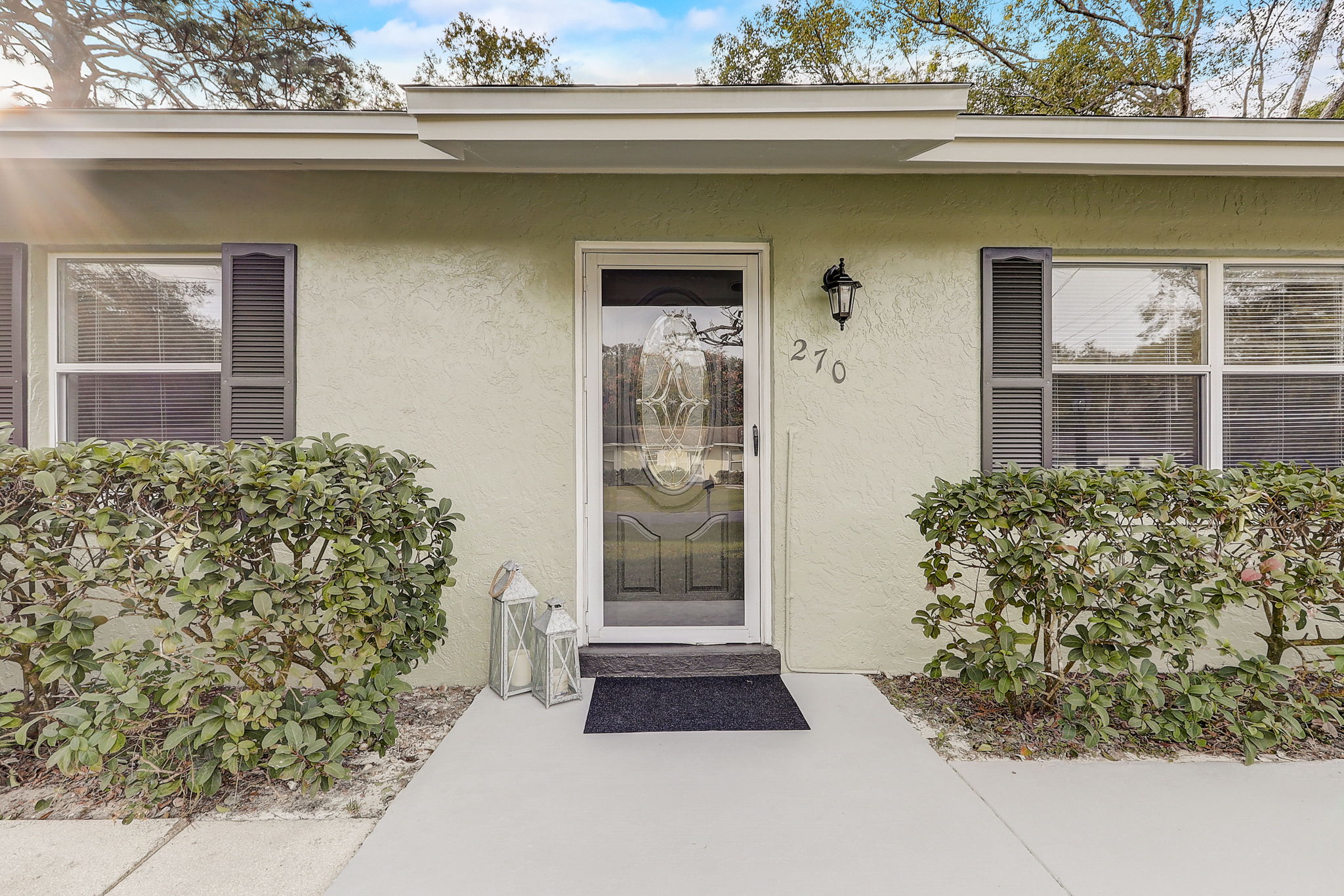Dogwood Ave-005