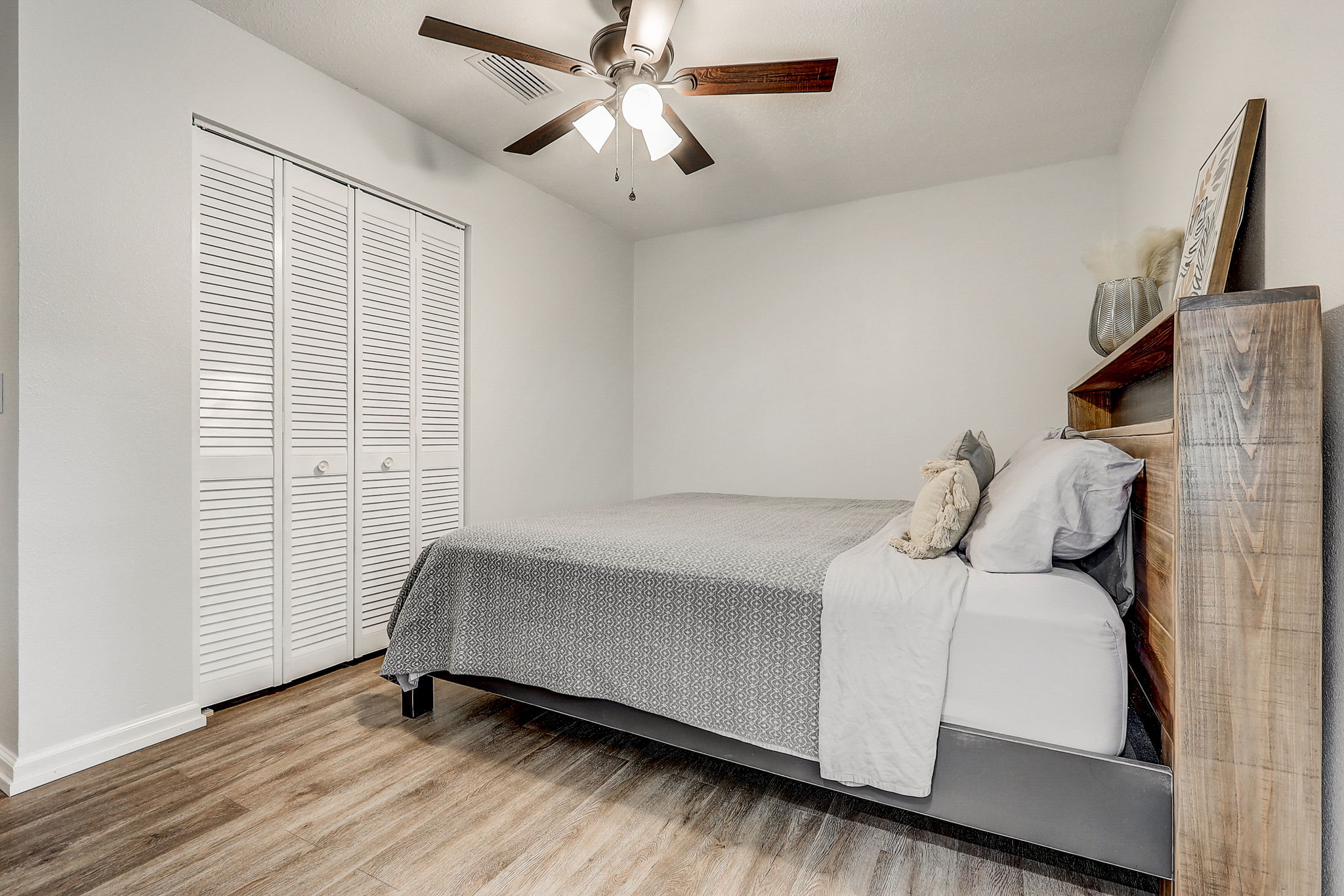 Dogwood Ave-023
