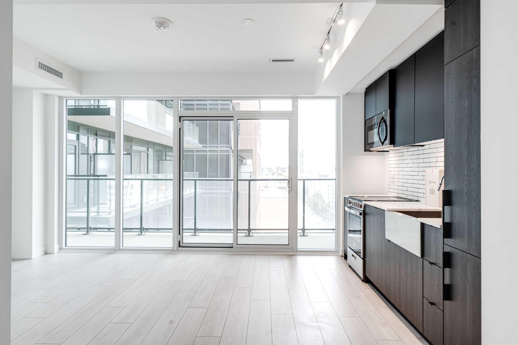 270 Dufferin St Unit 802 Toronto, ON M6K 0H8