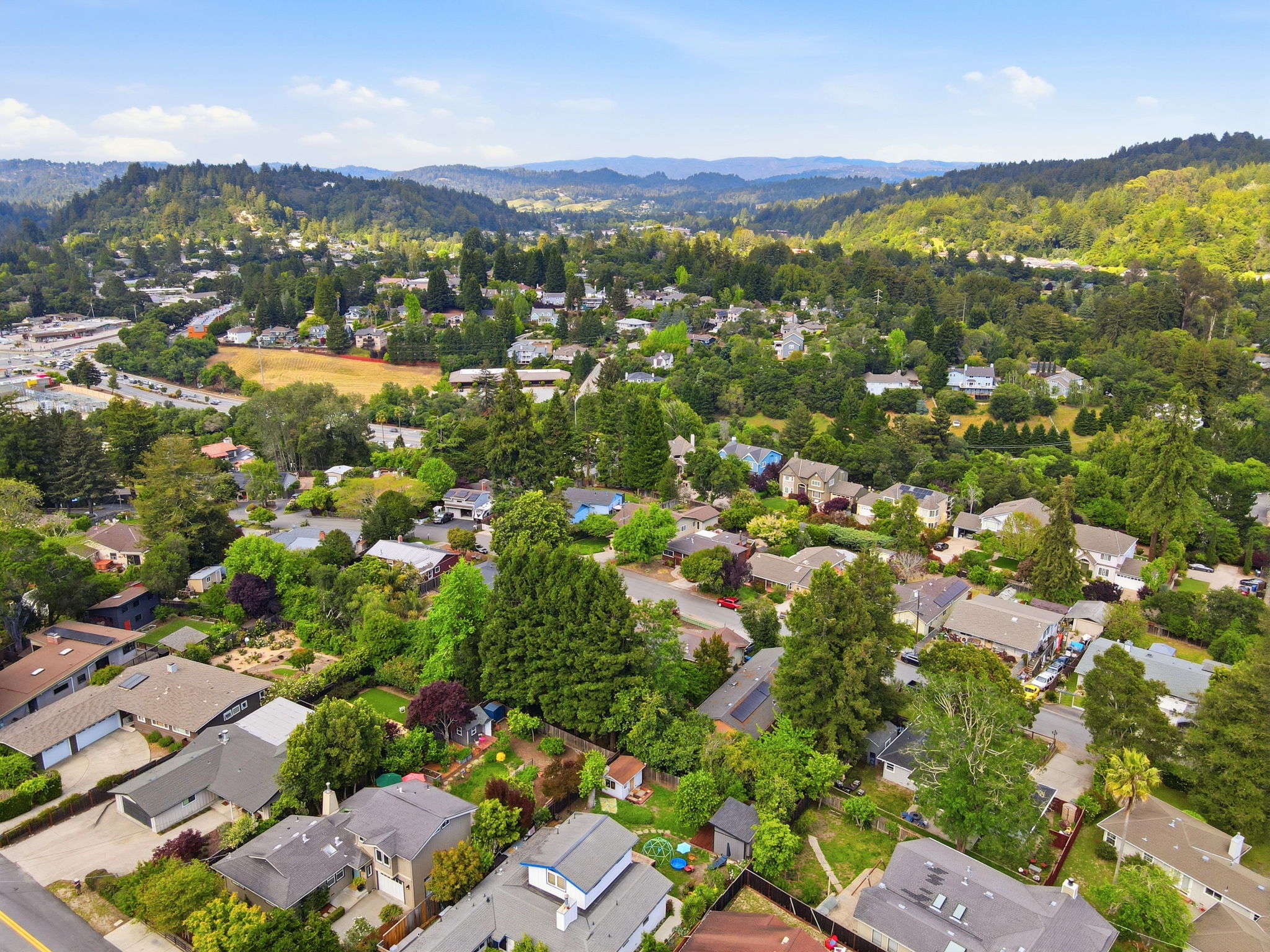 016_F8_AERIAL_270 La Cuesta Dr