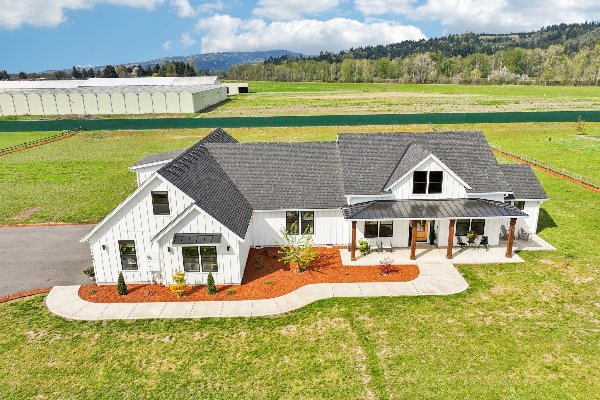 Tulip Ln-S1104-010 (2).jpg