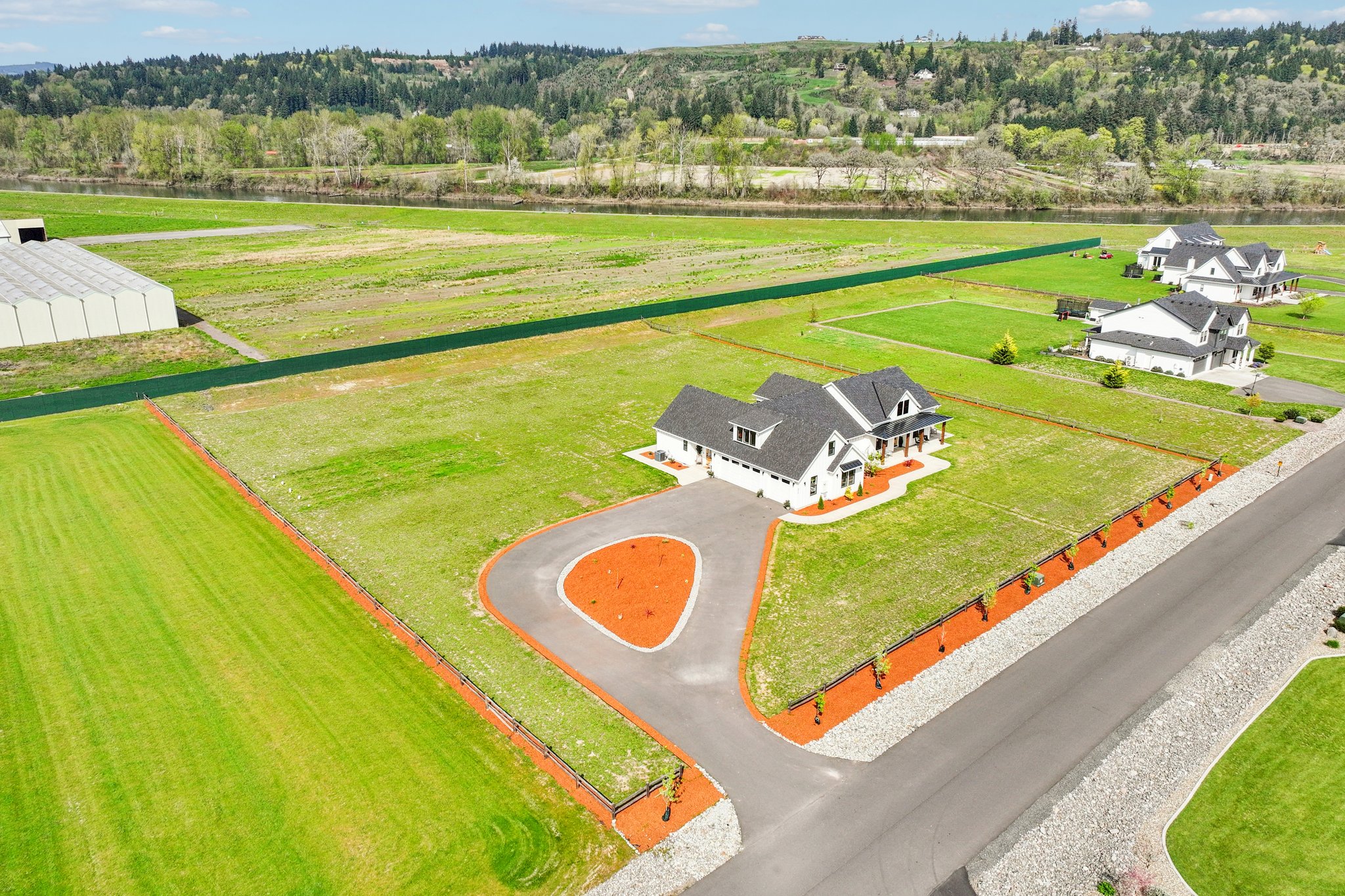 Tulip Ln-S1104-012 (2).jpg