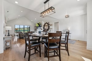 Tulip Ln-S1104-016.jpg