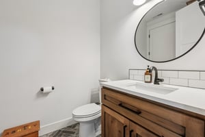 Tulip Ln-S1104-039.jpg