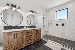 Tulip Ln-S1104-045.jpg