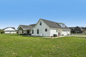 Tulip Ln-S1104-052.jpg