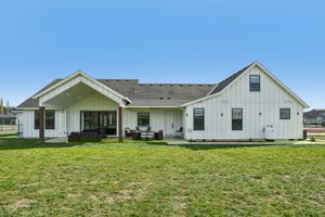 Tulip Ln-S1104-053.jpg