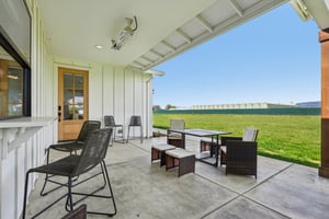 Tulip Ln-S1104-056.jpg