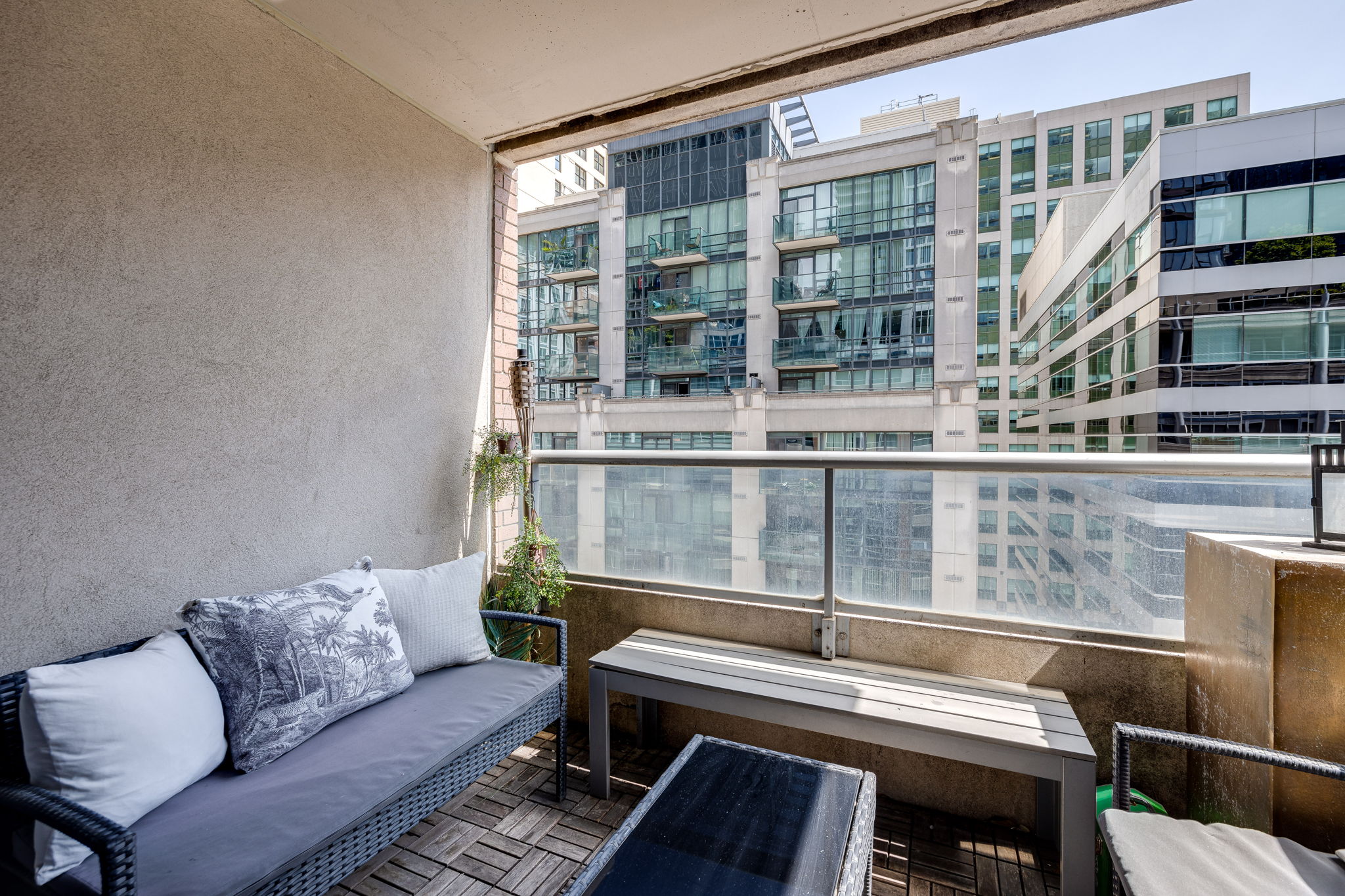 Toronto property showcase — delivered property photograph 32