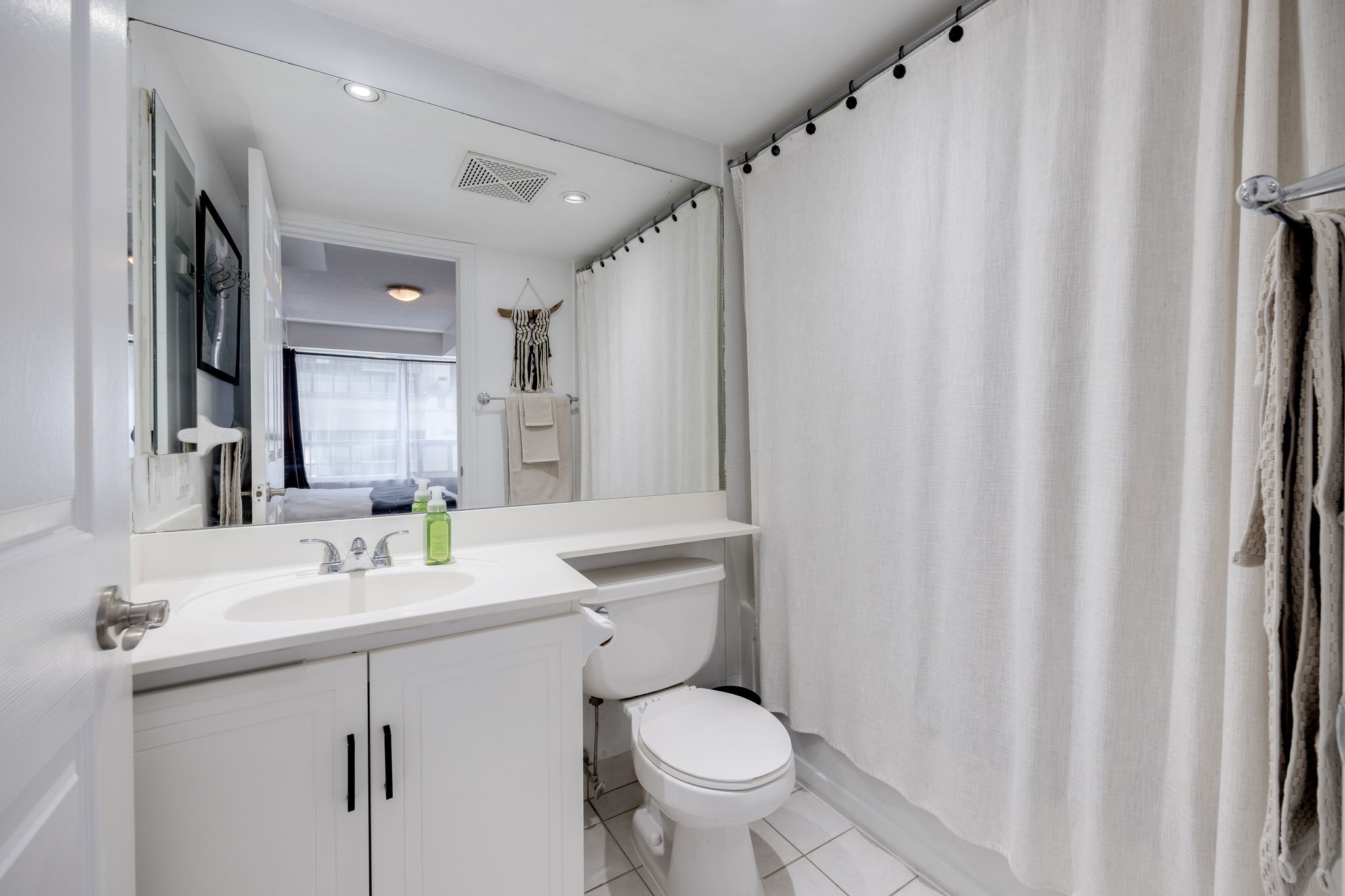 Toronto property showcase — delivered property photograph 17