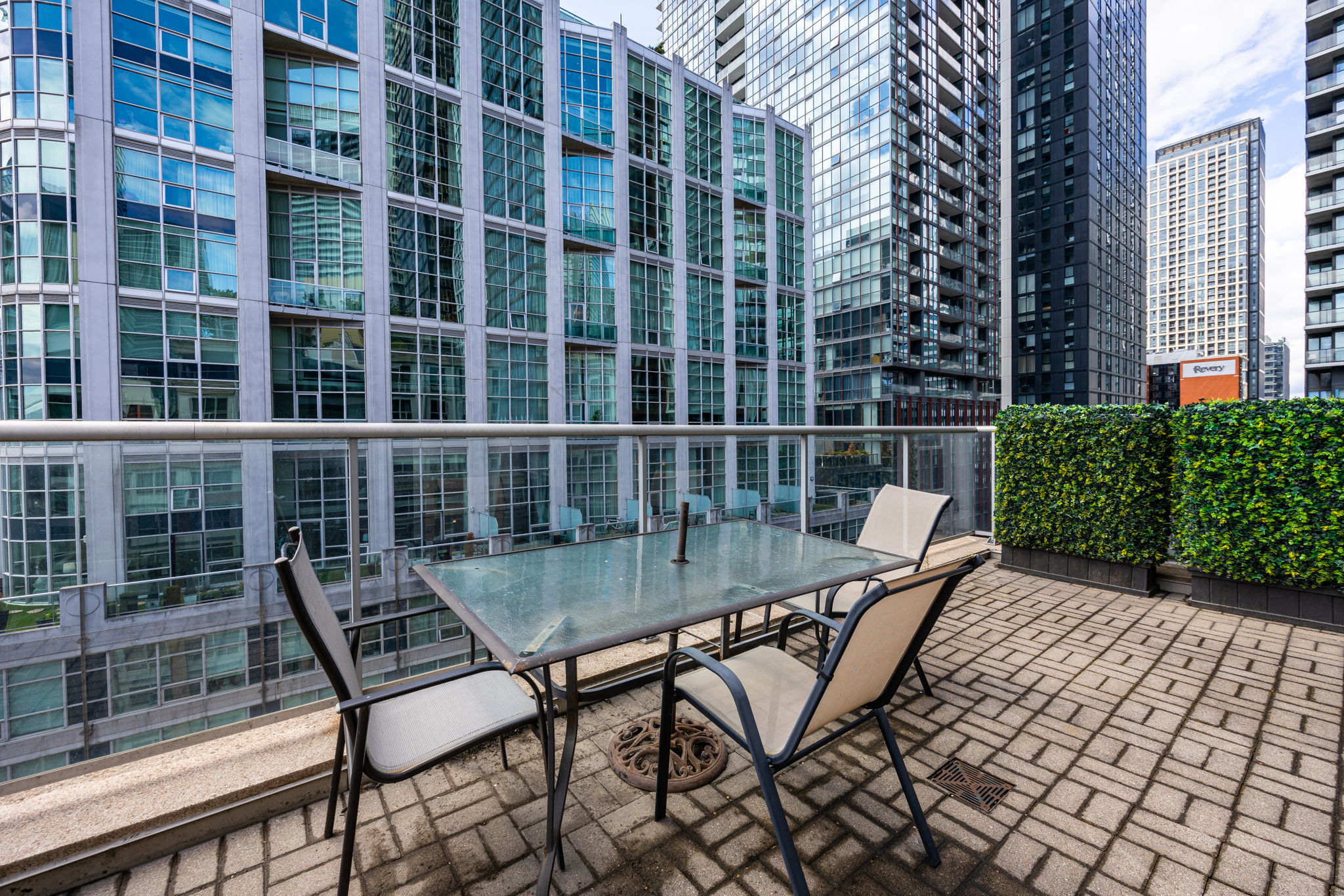 Toronto property showcase — delivered property photograph 37