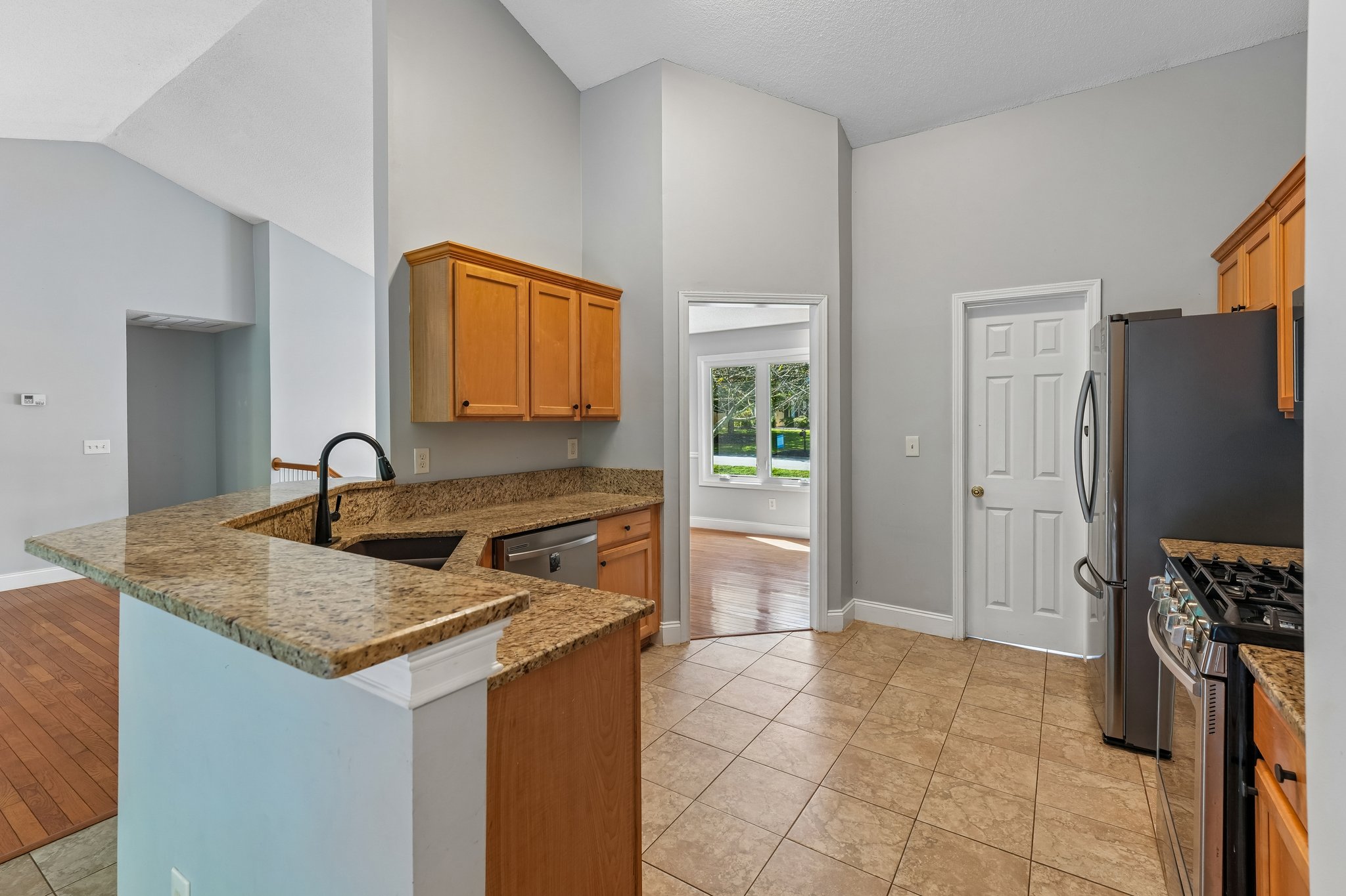 Wentworth Dr-S2608-018.jpg
