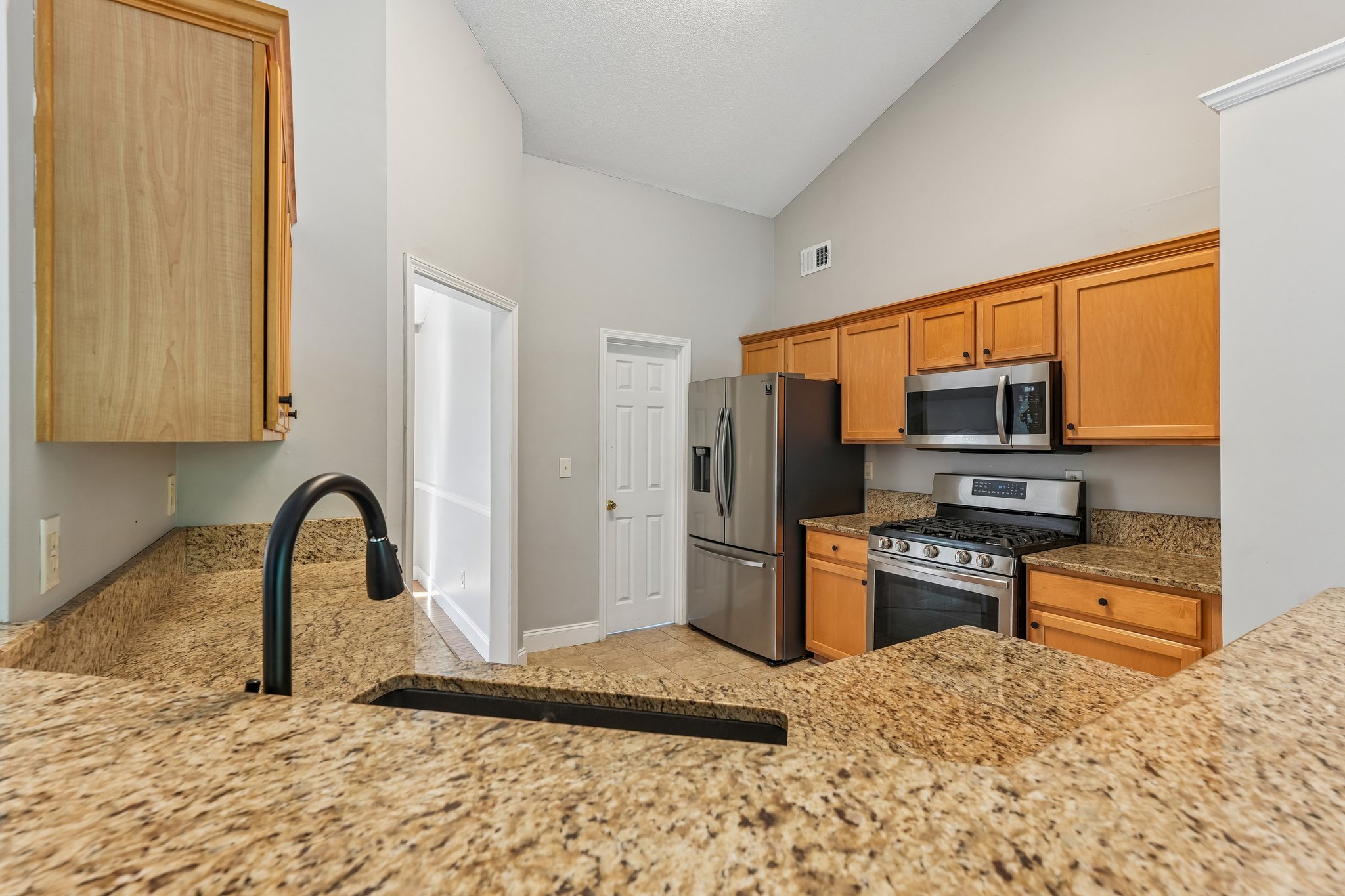 Wentworth Dr-S2608-021.jpg