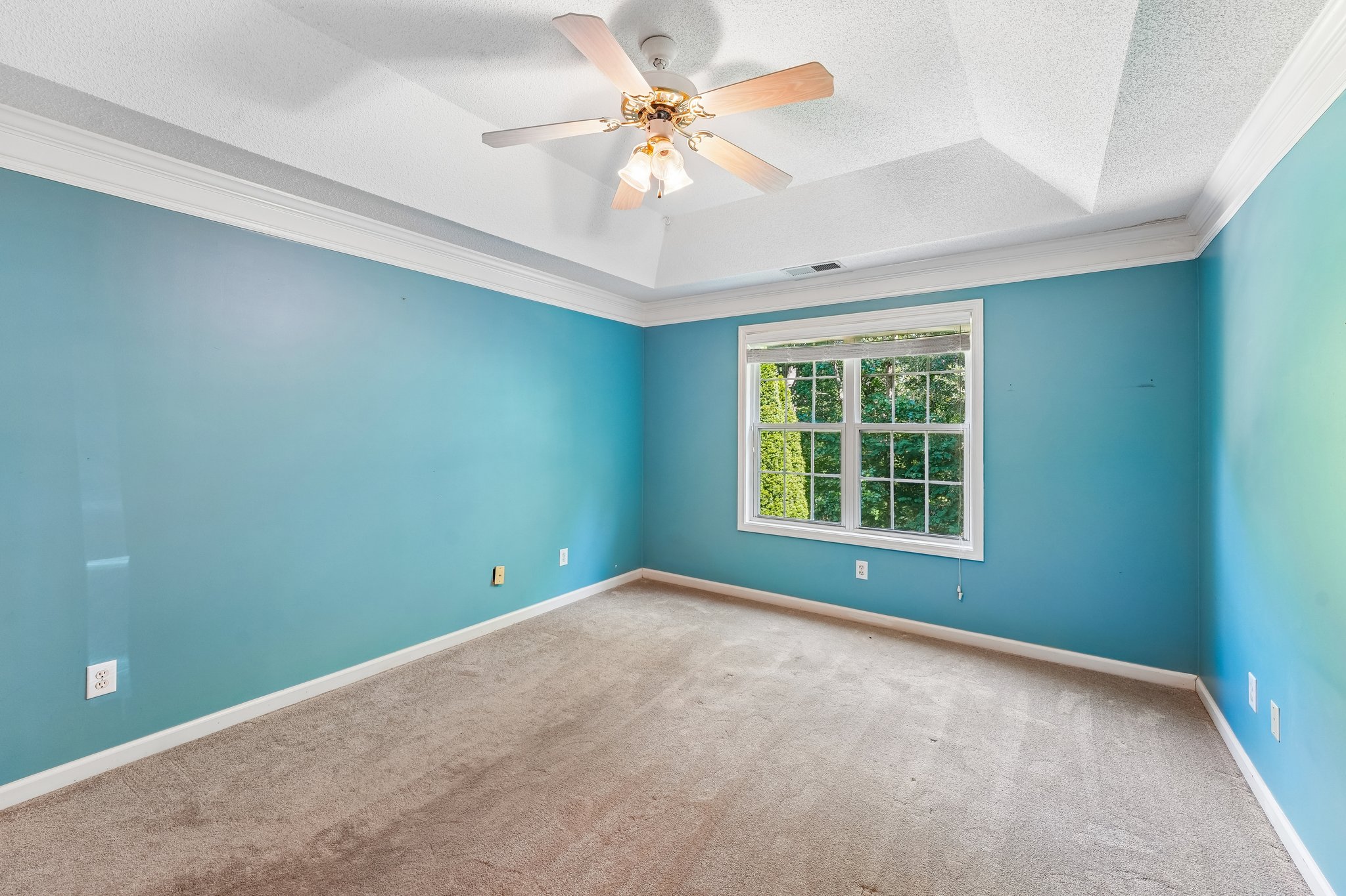 Wentworth Dr-S2608-045.jpg