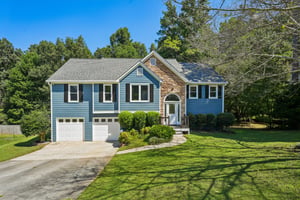Wentworth Dr-S2608-001.jpg