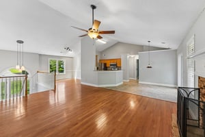 Wentworth Dr-S2608-009.jpg