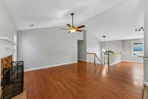 Wentworth Dr-S2608-013.jpg