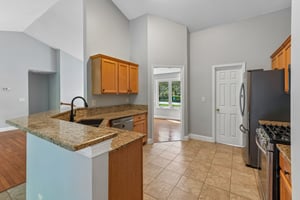 Wentworth Dr-S2608-018.jpg