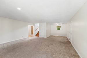 Wentworth Dr-S2608-030.jpg